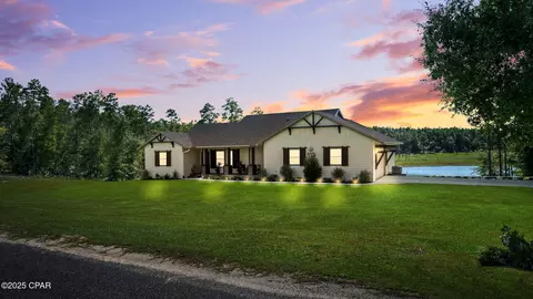 5080 Pine Ridge Dr, Chipley, FL 32428