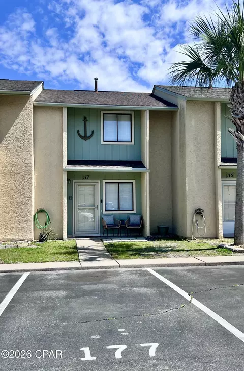 177 Robin Ln, Panama City Beach, FL 32407