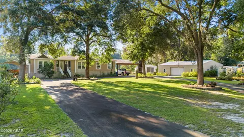 1161 E River Rd, Wewahitchka, FL 32465