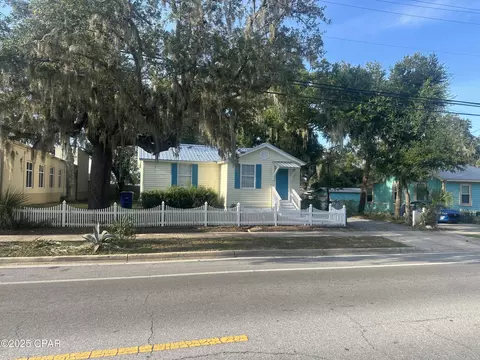 2812 W 11th St, Panama City, FL 32401