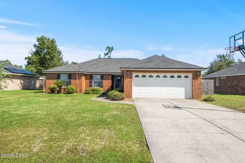 1809 Bowman Ln, Lynn Haven, FL 32444