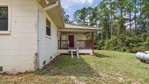 Exterior - 1730 Firetower Rd, Chipley, FL 32428 photo 2 of 7