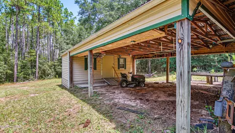 Exterior - 1730 Firetower Rd, Chipley, FL 32428 photo 3 of 7