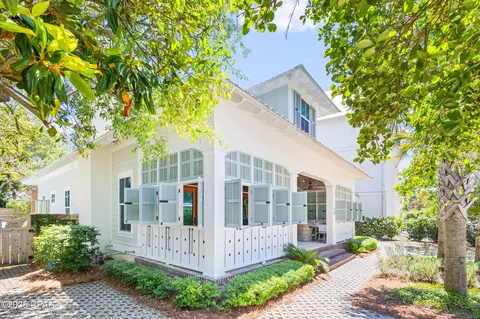 50 Camellia St, Santa Rosa Beach, FL 32459
