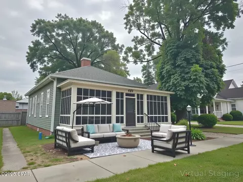 2930 Green St, Marianna, FL 32446