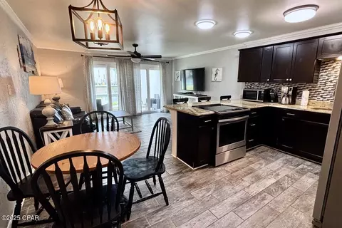 8727 Thomas Dr #D5, Panama City Beach, FL 32408