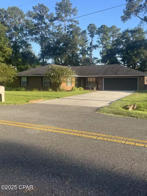 10715 NW Judy Dr, Bristol, FL 32321