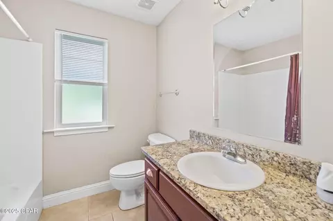 Bath - 3952 Concord Blvd, Chipley, FL 32428 photo 1 of 3
