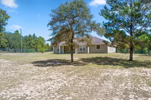 Exterior - 3952 Concord Blvd, Chipley, FL 32428 photo 3 of 4