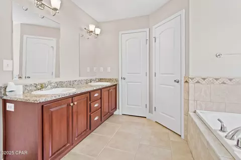 Bath - 3952 Concord Blvd, Chipley, FL 32428 photo 3 of 3