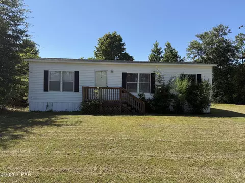 17929 Forest Dr, Fountain, FL 32438