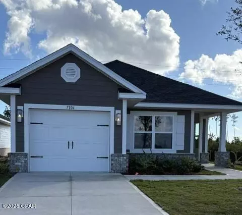 7104 Traditions Dr, Panama City, FL 32404