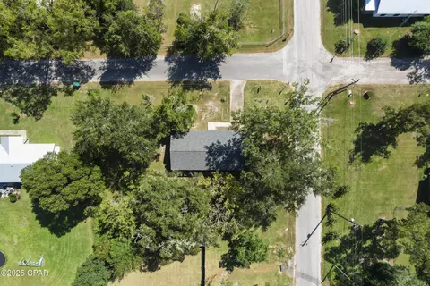 View/Area - 540 4th St, Chipley, FL 32428 photo 1 of 10
