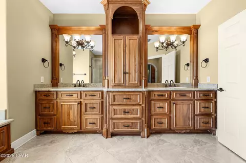 Bath - 4712 Grants Mill Dr, Lynn Haven, FL 32444 photo 1 of 7