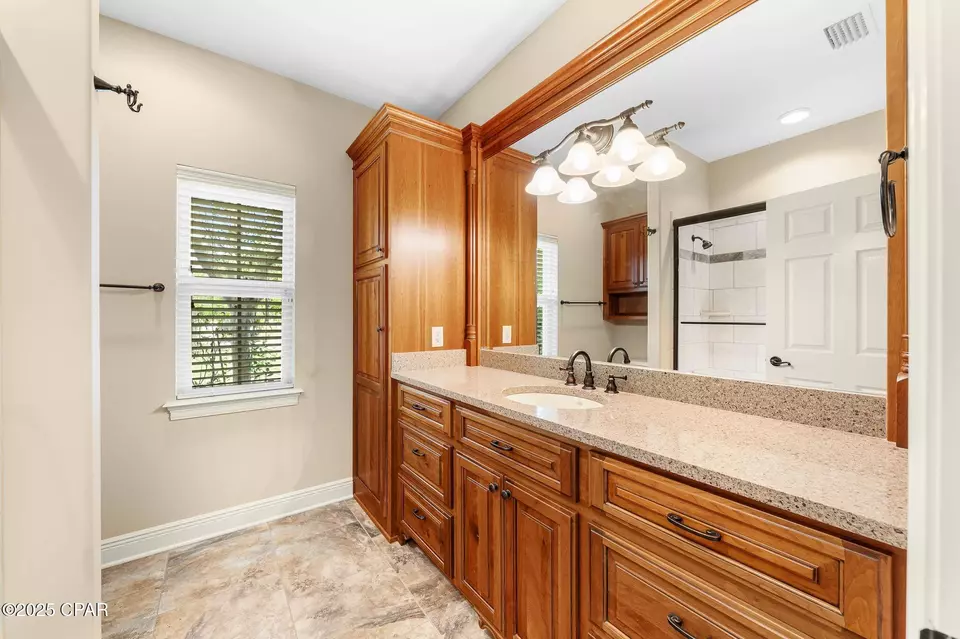 Bath - 4712 Grants Mill Dr, Lynn Haven, FL 32444 photo 4 of 7