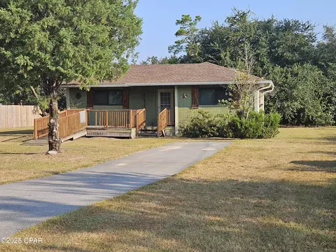 711 Heavener Ln, Southport, FL 32409