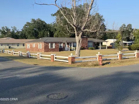 6920 Florida St, Grand Ridge, FL 32442