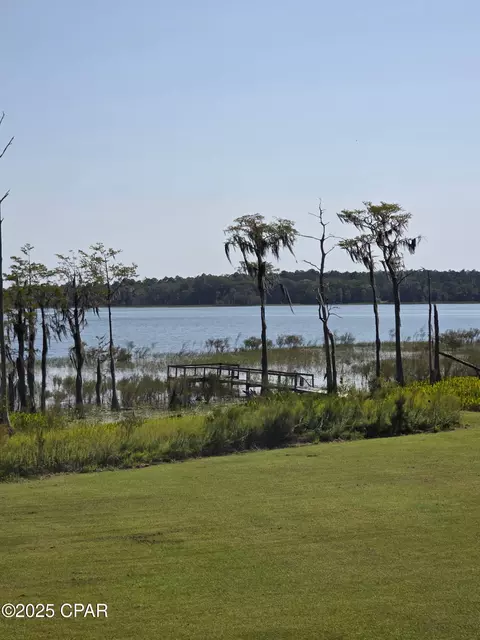 4019 Stillwater Dr, Chipley, FL 32428