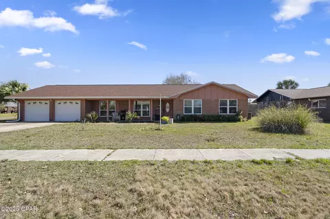 301 Floyd Dr, Lynn Haven, FL 32444