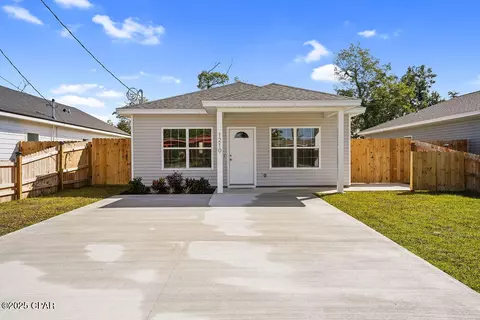 1210 Hamilton Ave, Panama City, FL 32401