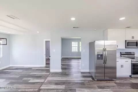 502 E Pine Forest Dr, Lynn Haven, FL 32444 photo 8