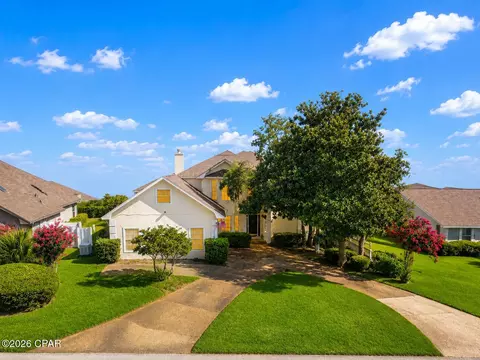 1015 Barracuda Dr, Panama City, FL 32408