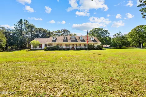 5563 Douglas Ferry Rd, Caryville, FL 32427