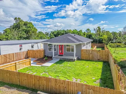 136 Harlem Ave, Panama City, FL 32401