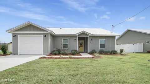 1303 E 8th St, Lynn Haven, FL 32444
