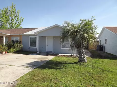 2712 Oak Hammock Dr, Panama City, FL 32401