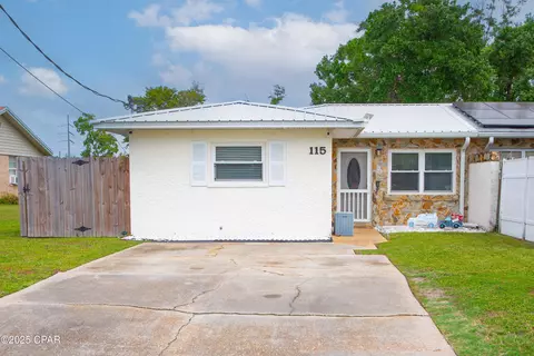 115 S Jan Dr, Callaway, FL 32404