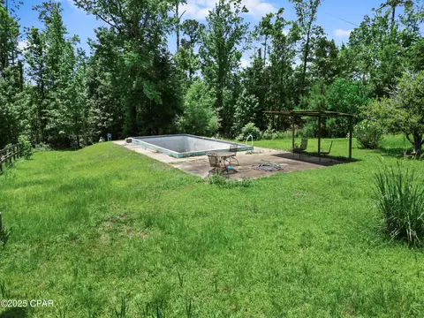 Exterior - 133 Devane Rd, Chattahoochee, FL 32324 photo 9 of 11
