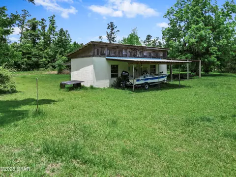 Exterior - 133 Devane Rd, Chattahoochee, FL 32324 photo 7 of 11
