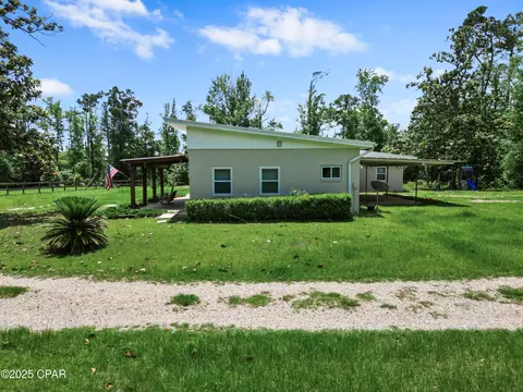 Exterior - 133 Devane Rd, Chattahoochee, FL 32324 photo 3 of 11