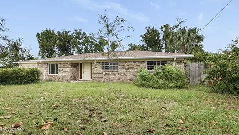 7213 Hiawatha St, Panama City, FL 32404