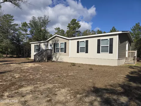 394 Majestic Blvd, Defuniak Springs, FL 32433