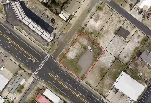 8226 Thomas Dr, Panama City, FL 32408