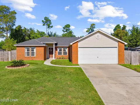 229 Hannover Cir, Panama City, FL 32404
