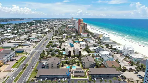 6829 Thomas Dr #301, Panama City, FL 32408