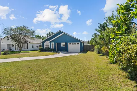 7009 Fox Ct, Panama City, FL 32404