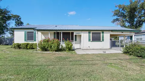 2307 E 6th Ct, Panama City, FL 32401