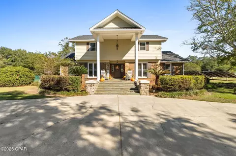 5424 Ezell St, Graceville, FL 32440