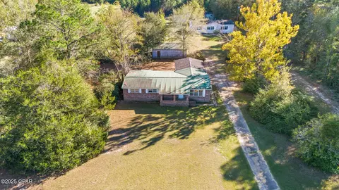 1697 Clayton Rd, Chipley, FL 32428