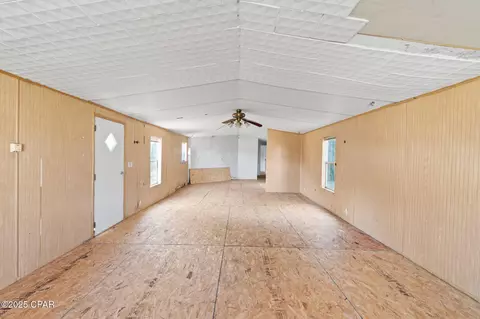 Living - 1697 Clayton Rd, Chipley, FL 32428 photo 7 of 7