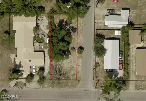 1613 E 7th St, Panama City, FL 32401