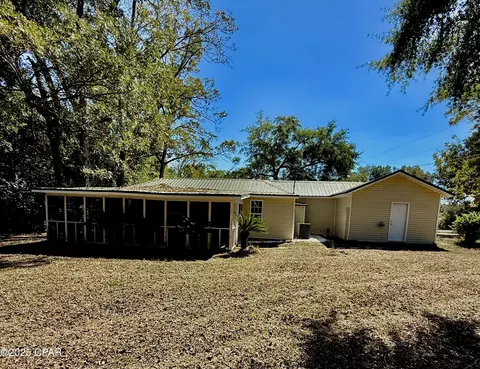 Exterior - 5678 Hummingbird Rd, Bascom, FL 32423 photo 4 of 6