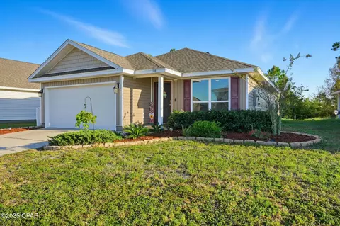 154 Merrion Rd, Southport, FL 32409