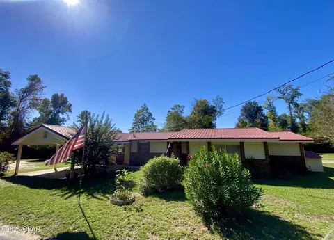 2785 Race Ln, Marianna, FL 32448