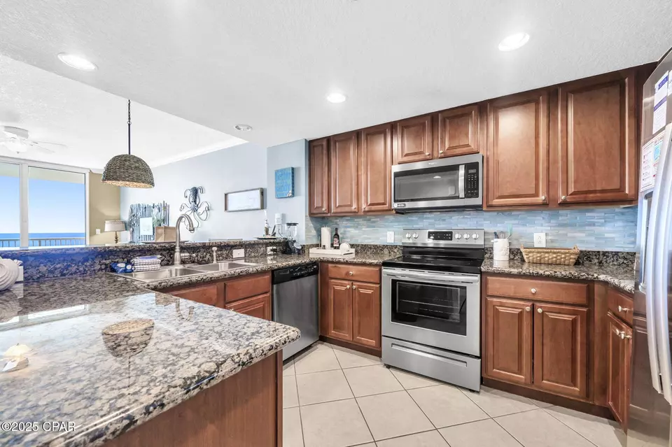 Kitchen - 17281 Front Beach Rd #806, Panama City Beach, FL 32413 photo 3 of 4