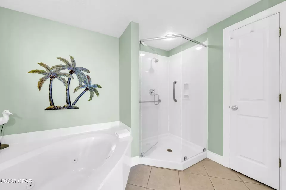 Bath - 17281 Front Beach Rd #806, Panama City Beach, FL 32413 photo 3 of 4
